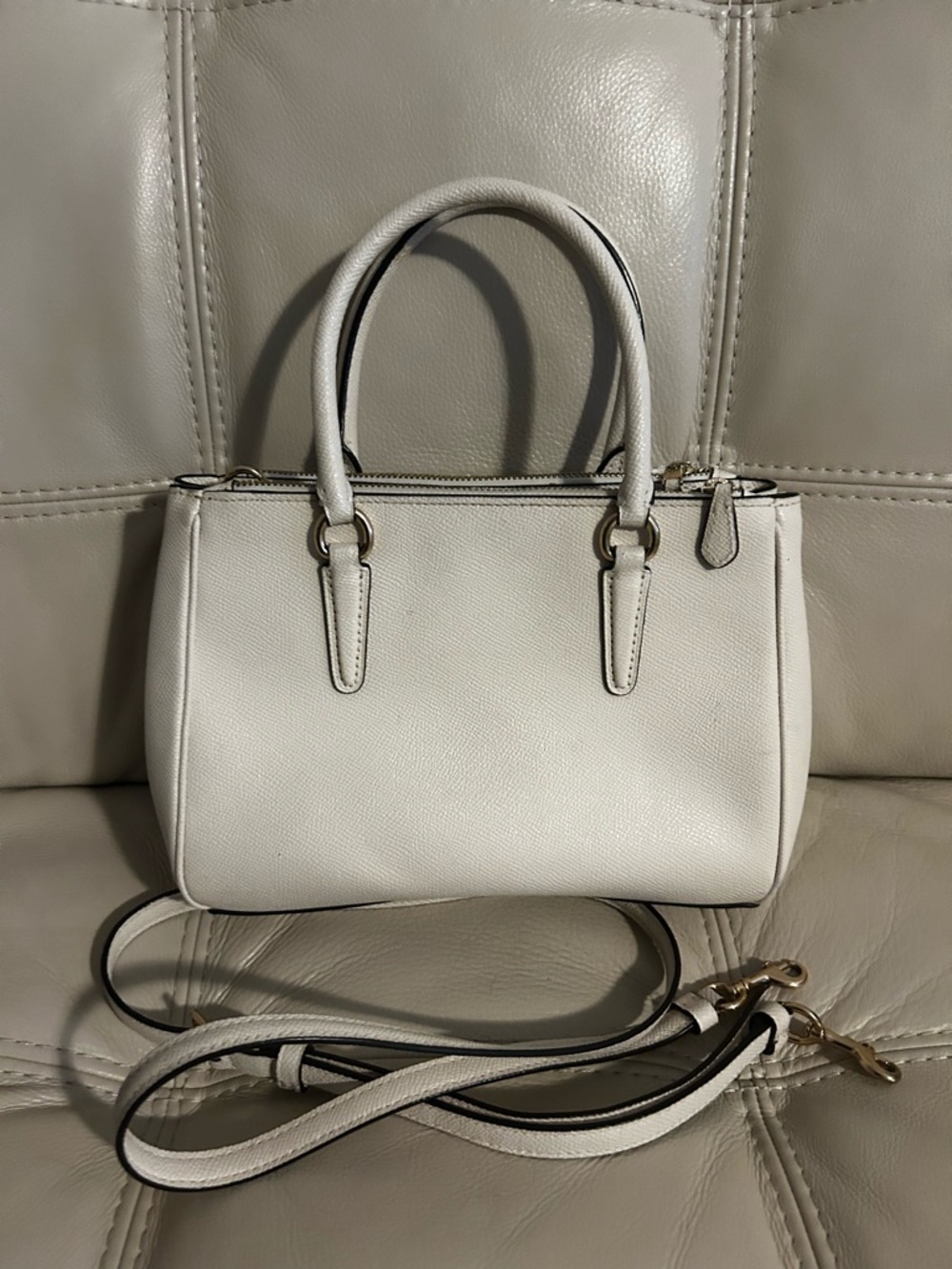 Coach Surrey Leather Carryall in chalk with Gold Hardware - Picture 3 of 4
